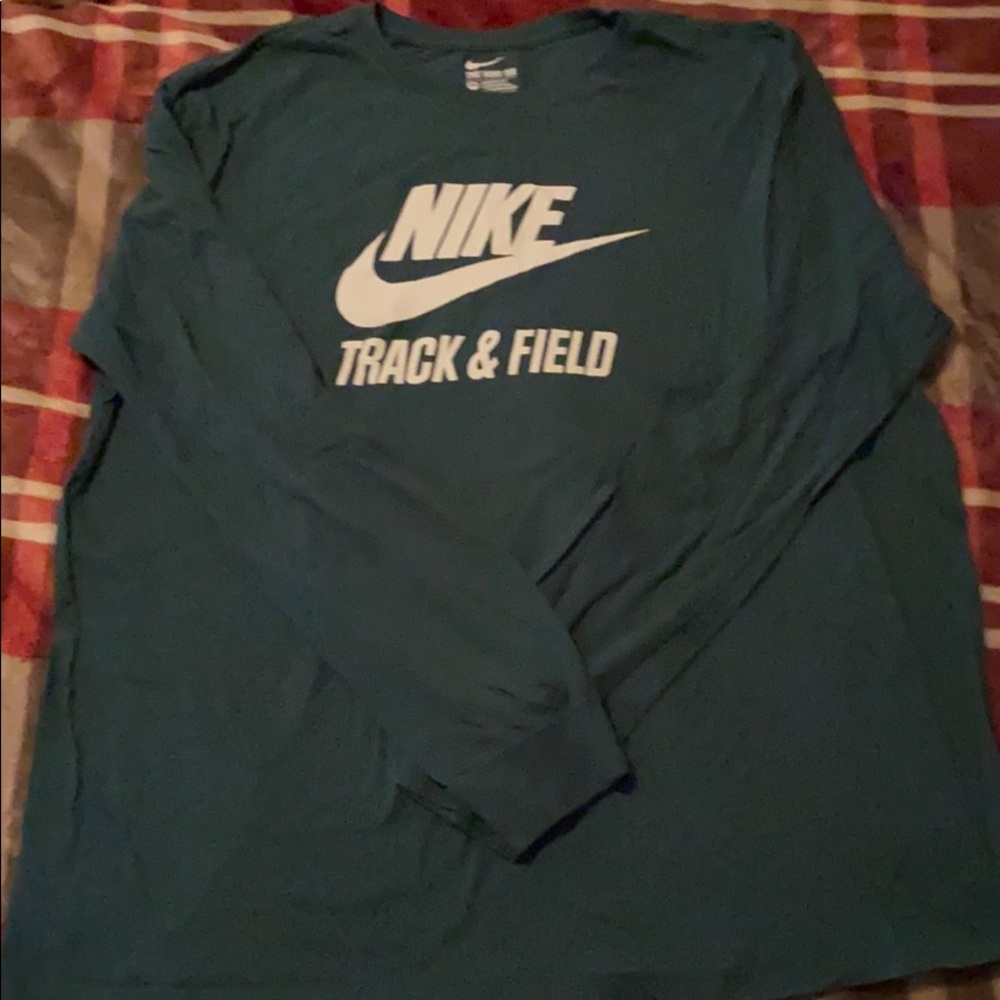 Long Sleeve Nike men’s athletic shirt